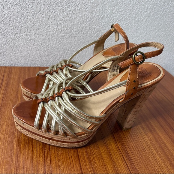 Frye Lena Strappy Cork Heeled Leather Open Toe Sandal Metallic 9 - Picture 2 of 8